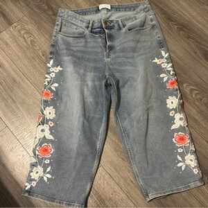 Lane Bryant Blue Denim Floral Embroidered Cropped Jeans Size 14